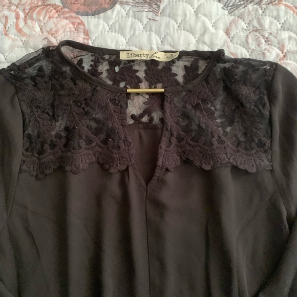 NWOT Black Lace Elastic Waist Blouse - Picture 3 of 4
